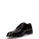 Stringata in pelle nero | Boscaini Scarpe
