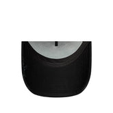 OVAL DISTRESS PATCH TRUCKER New Era black | Boscaini Scarpe