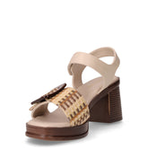Sandalo con tacco in ecopelle beige | Boscaini Scarpe