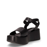 Sandalo con zeppa in ecopelle nero | Boscaini Scarpe