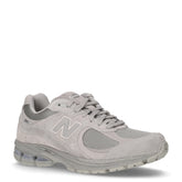2002 sneaker in pelle e tessuto grigio - NEW BALANCE UOMO | Boscaini Scarpe