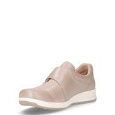 Scarpa chiusa in pelle con strappo taupe | Boscaini Scarpe