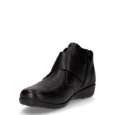 Scarpa chiusa in pelle con strappo nero | Boscaini Scarpe
