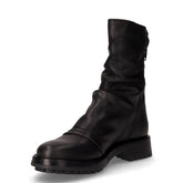 Stivaletto in pelle stropicciata con zip posteriore nero | Boscaini Scarpe