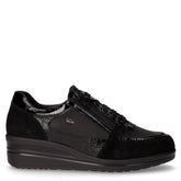 Scarpa sportiva in pelle con zeppa nero | Boscaini Scarpe