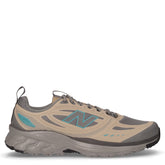 410 scarpa da trail running in ecopelle e tessuto grigio beige - NEW BALANCE UOMO | Boscaini Scarpe