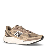 Fresh Foam Arishi v4 scarpa da running marrone | Boscaini Scarpe
