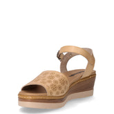 Sandalo in ecopelle con zeppa beige | Boscaini Scarpe
